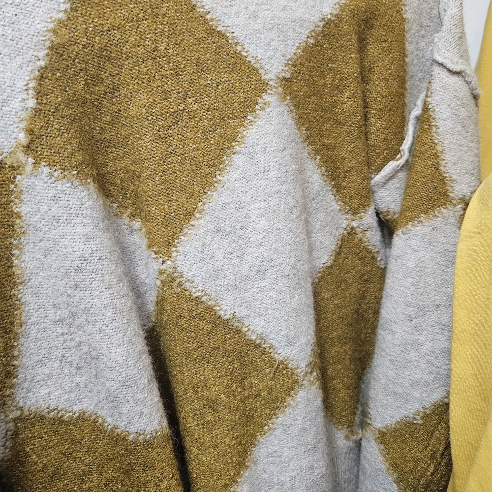 Hem & Thread Diamond Pattern Sweater in Mustard and Cream